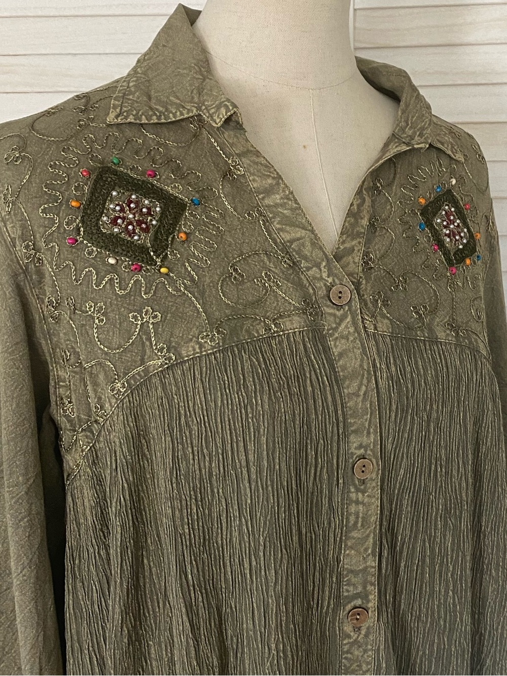 Young Threads Boho Olive Green Mixed Patterns Embellished Embroidered Top XL NWT - Picture 4 of 16